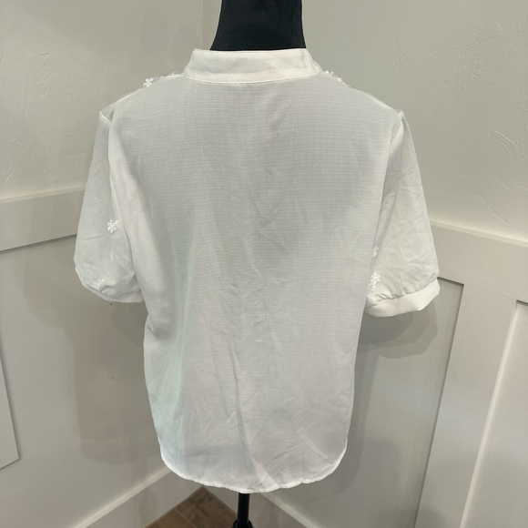 White Embellished Short Sleeve Blouse with Mandarin Collar - Picture 2 of 4